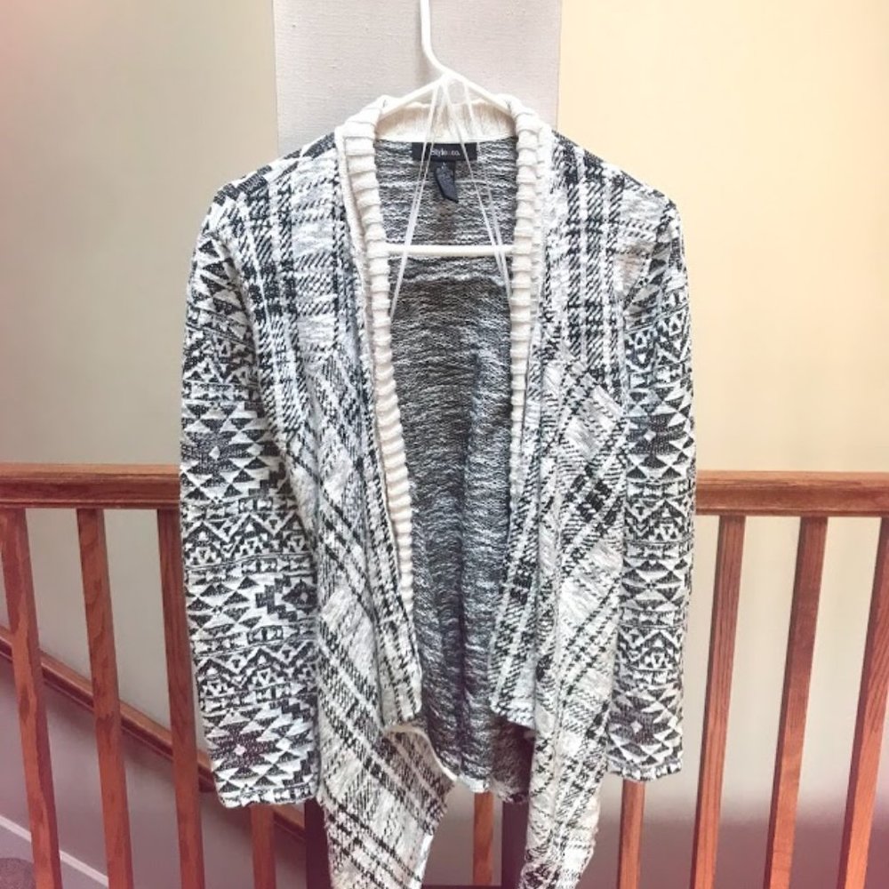 Style and Co. Patterned Cardigan Size Large